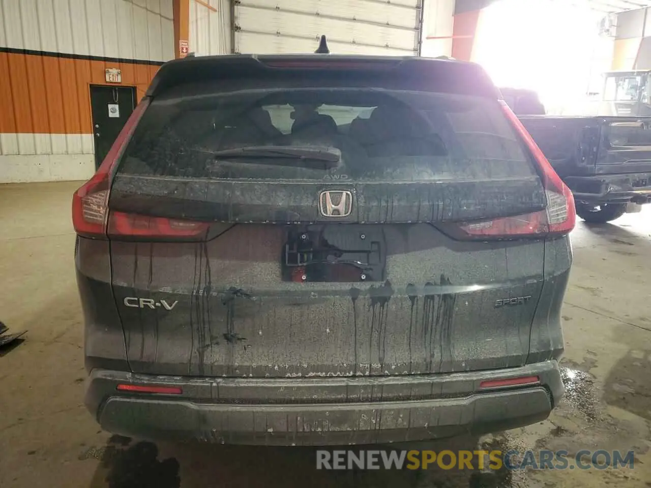 6 Photograph of a damaged car 2HKRS4H53SH106005 HONDA CRV 2025
