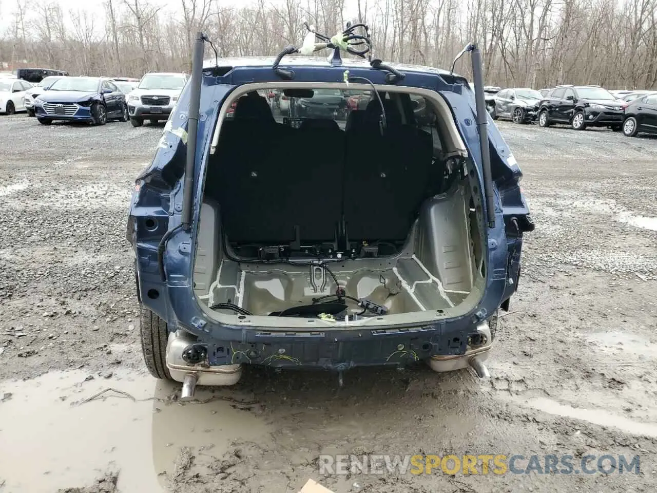 6 Photograph of a damaged car 2HKRS4H70SH410703 HONDA CRV 2025