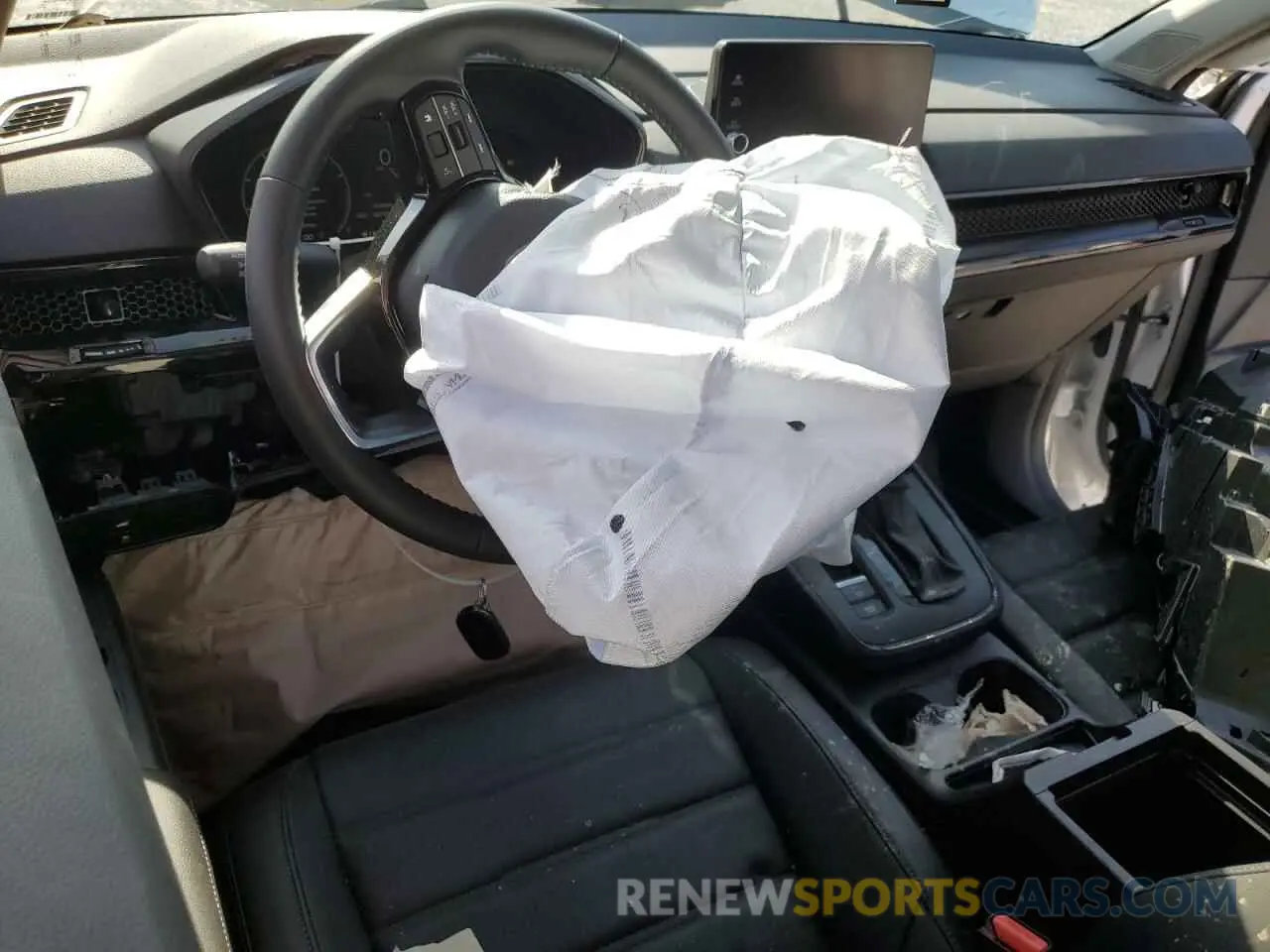 8 Photograph of a damaged car 2HKRS4H72SH443279 HONDA CRV 2025