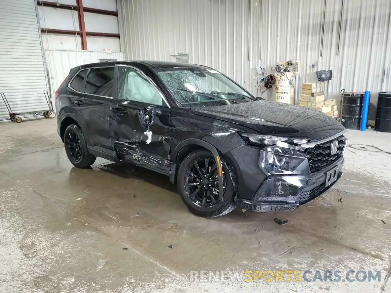 4 Photograph of a damaged car 2HKRS4H73SH422389 HONDA CRV 2025