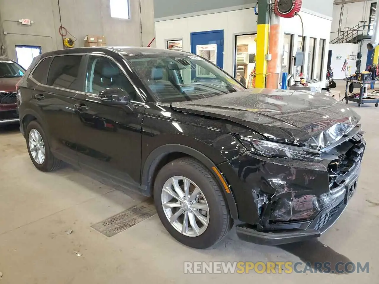 4 Photograph of a damaged car 2HKRS4H74SH437368 HONDA CRV 2025