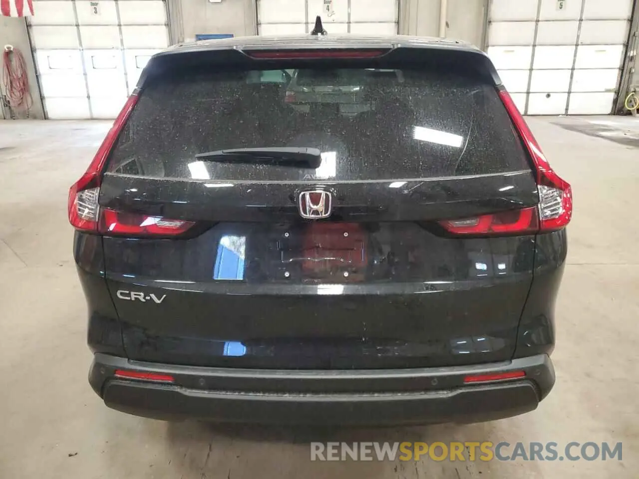 6 Photograph of a damaged car 2HKRS4H74SH437368 HONDA CRV 2025