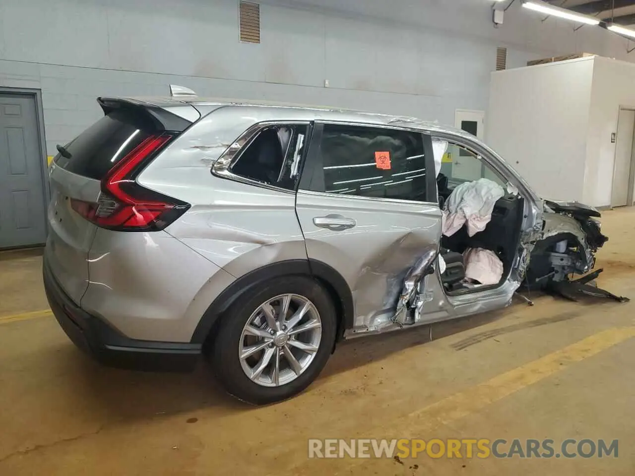 3 Photograph of a damaged car 2HKRS4H76SH451854 HONDA CRV 2025