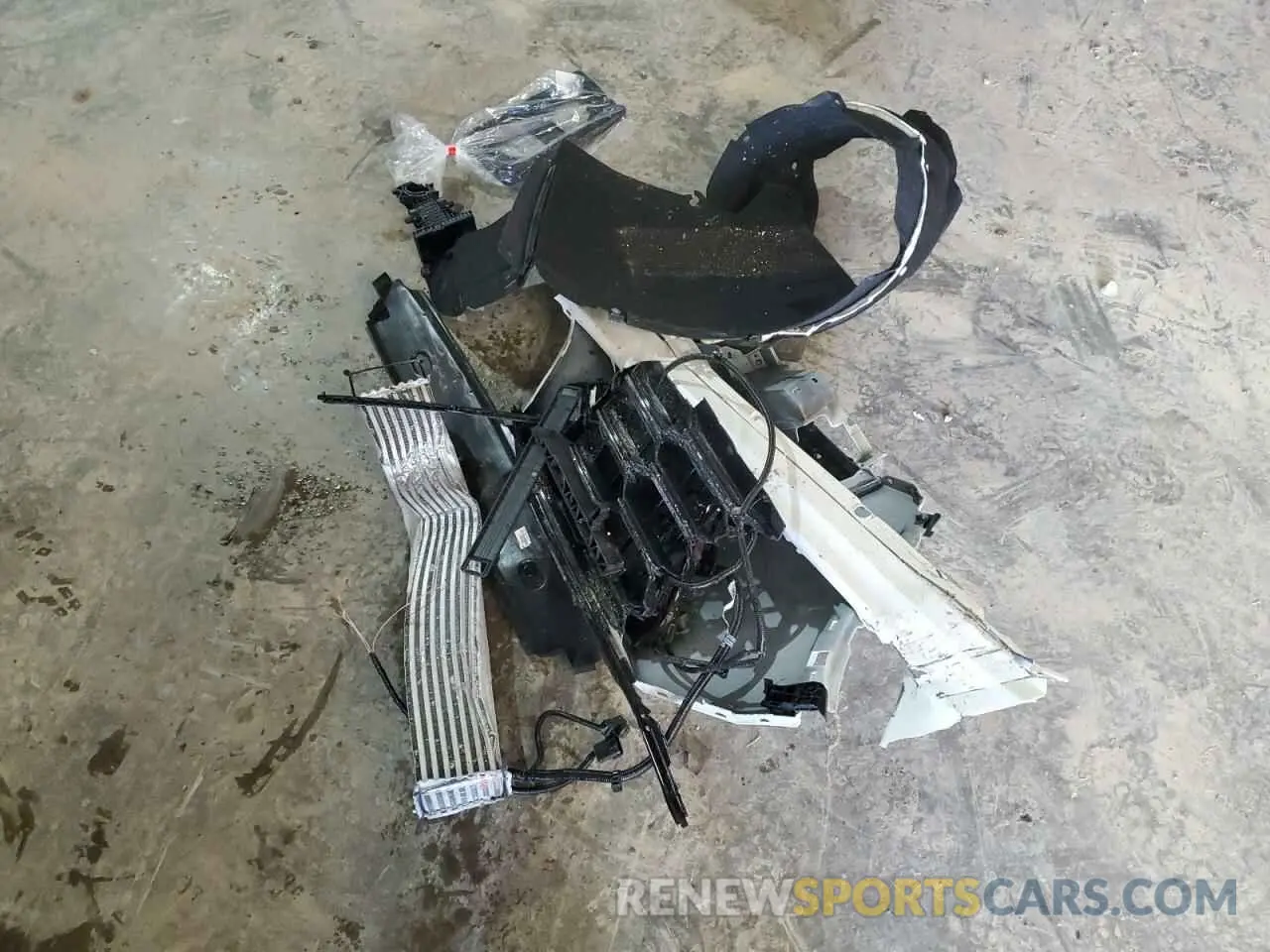 15 Photograph of a damaged car 2HKRS4H78SH434585 HONDA CRV 2025