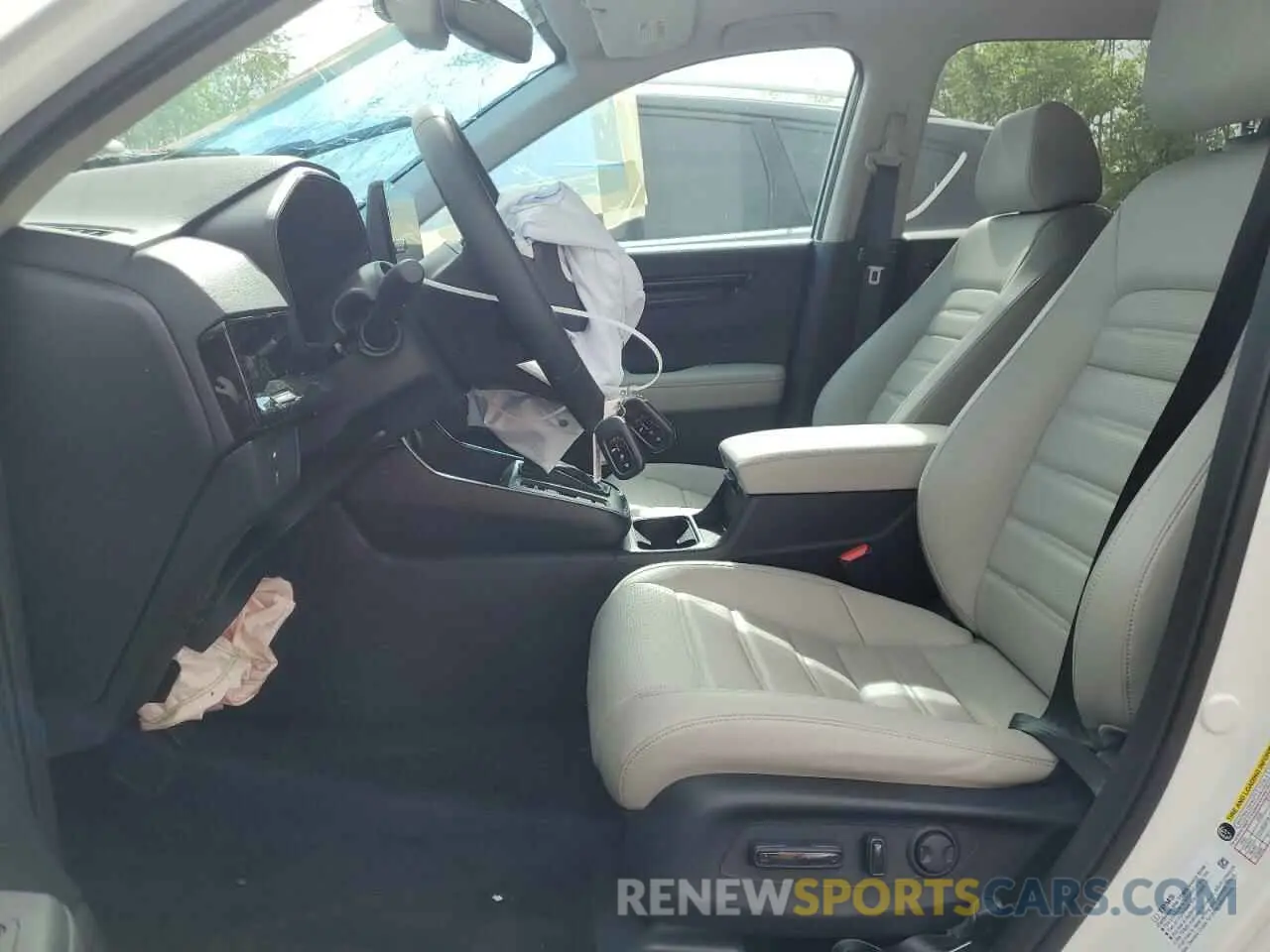 7 Photograph of a damaged car 2HKRS4H78SH434585 HONDA CRV 2025