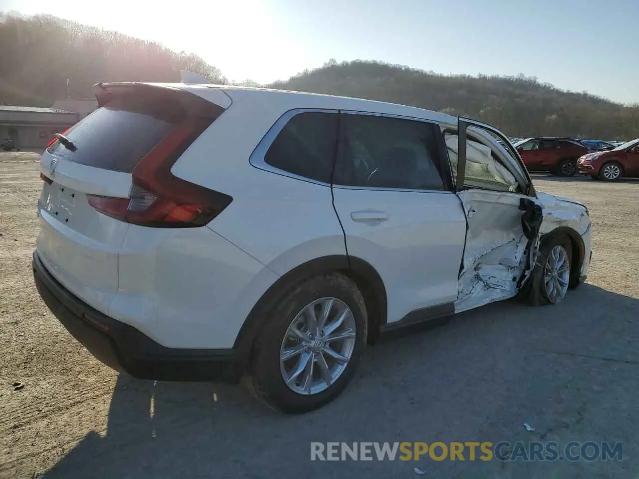 3 Photograph of a damaged car 2HKRS4H78SH466727 HONDA CRV 2025