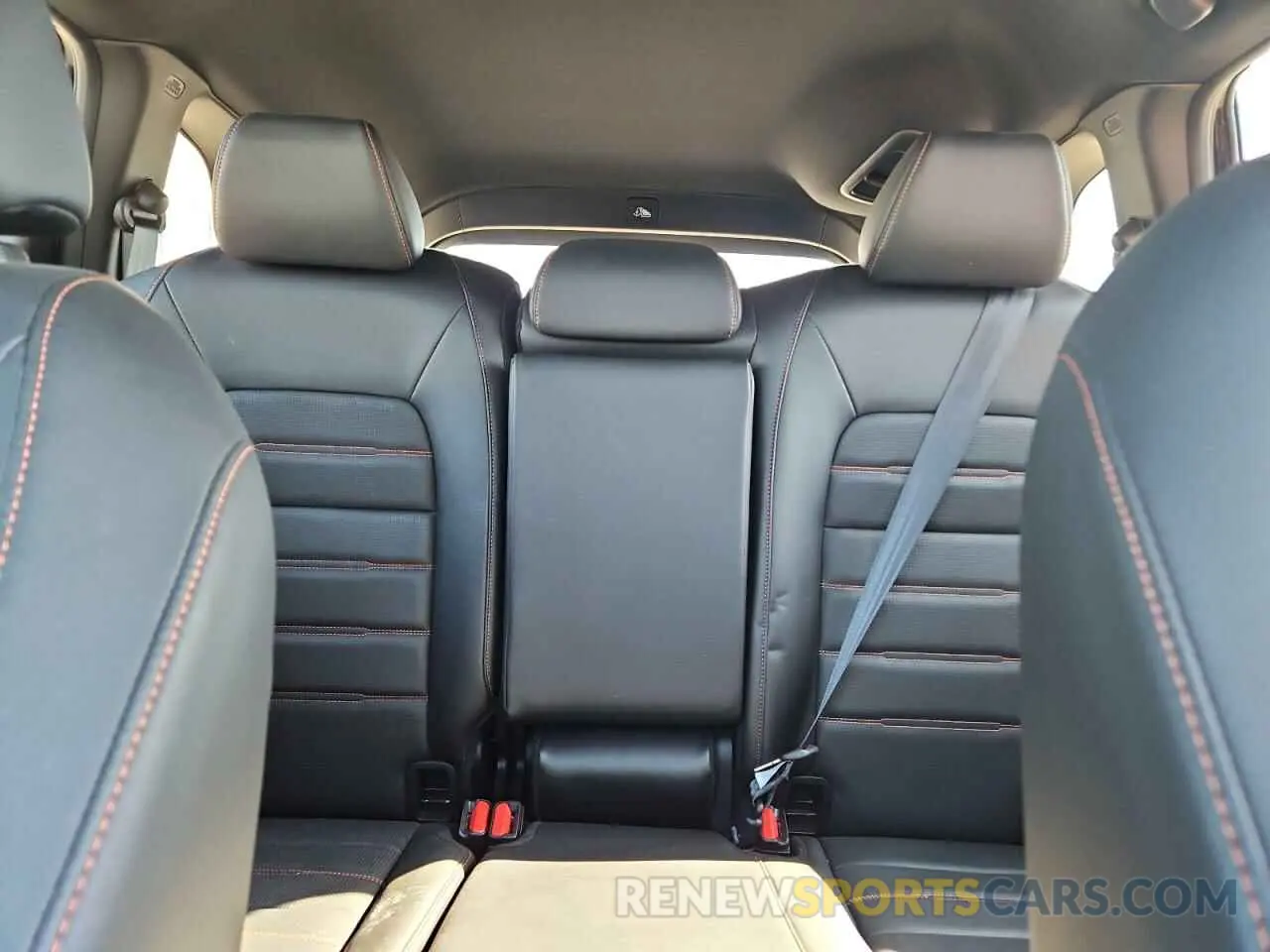 10 Photograph of a damaged car 2HKRS6H84SH813409 HONDA CRV 2025
