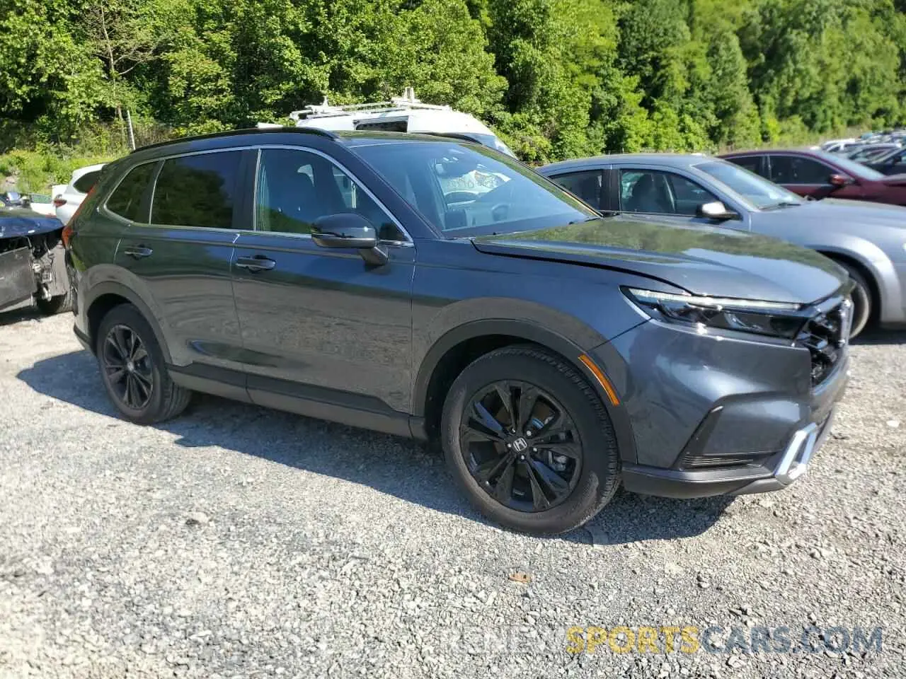 4 Photograph of a damaged car 2HKRS6H9XSH807901 HONDA CRV 2025
