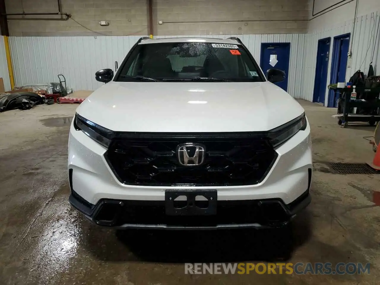 5 Photograph of a damaged car 5J6RS6H5XSL024130 HONDA CRV 2025