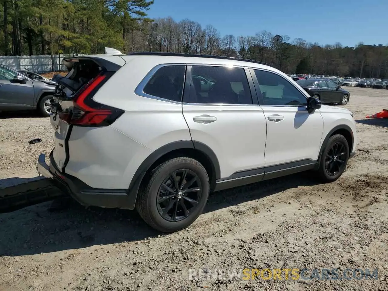 3 Photograph of a damaged car 5J6RS6H83SL014422 HONDA CRV 2025