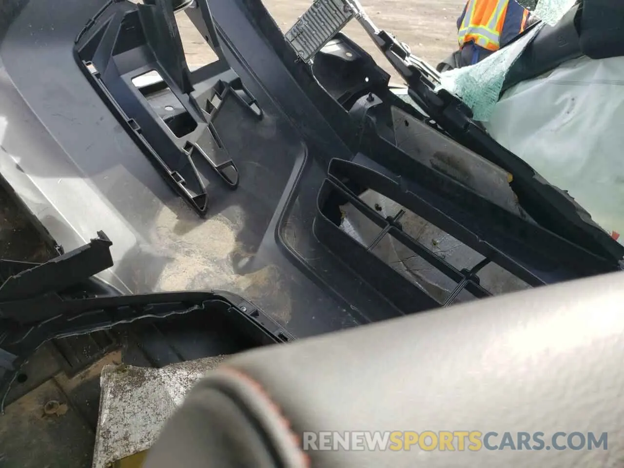 8 Photograph of a damaged car 5J6RS6H87SL020823 HONDA CRV 2025