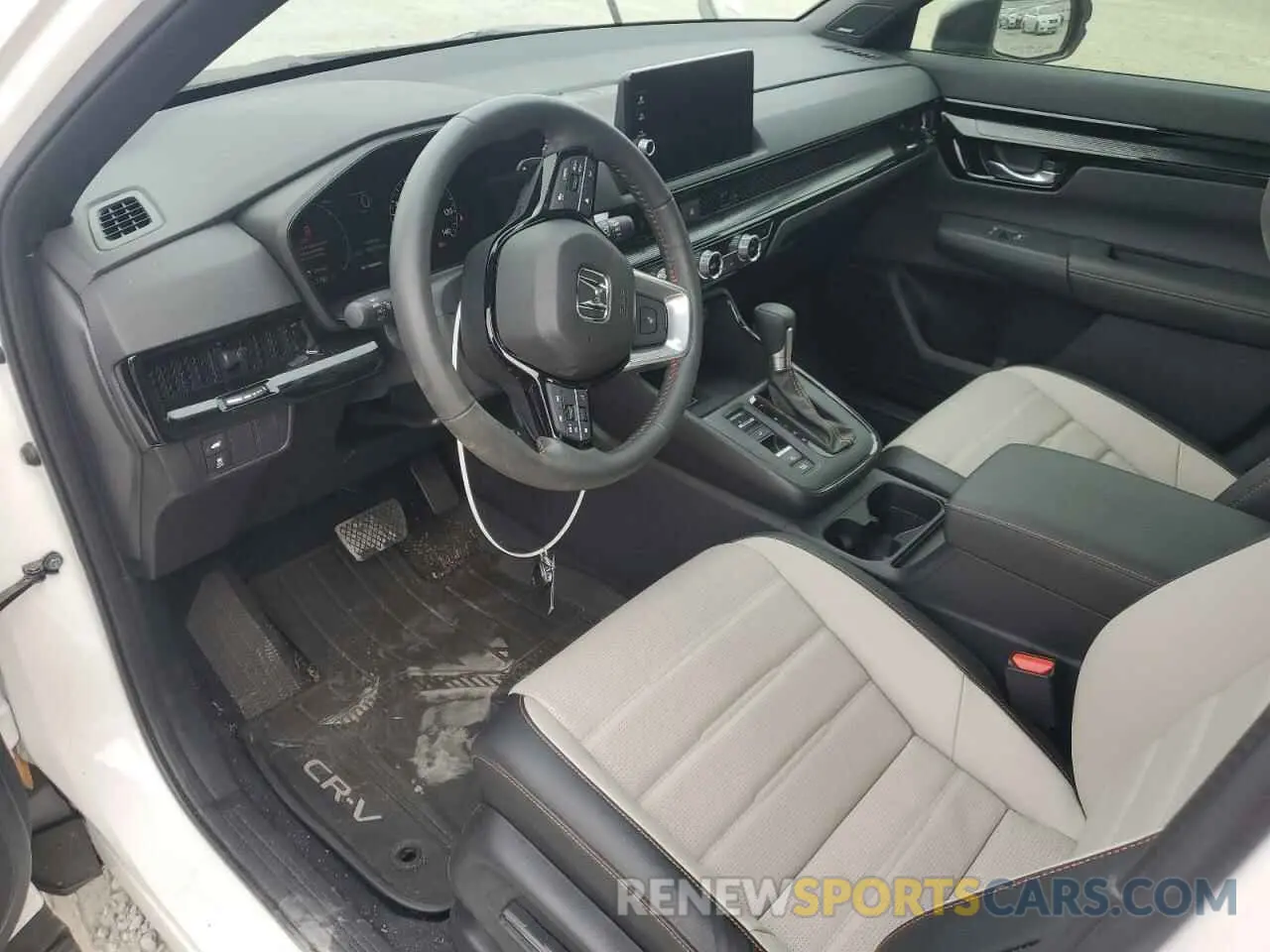 8 Photograph of a damaged car 5J6RS6H94SL005673 HONDA CRV 2025
