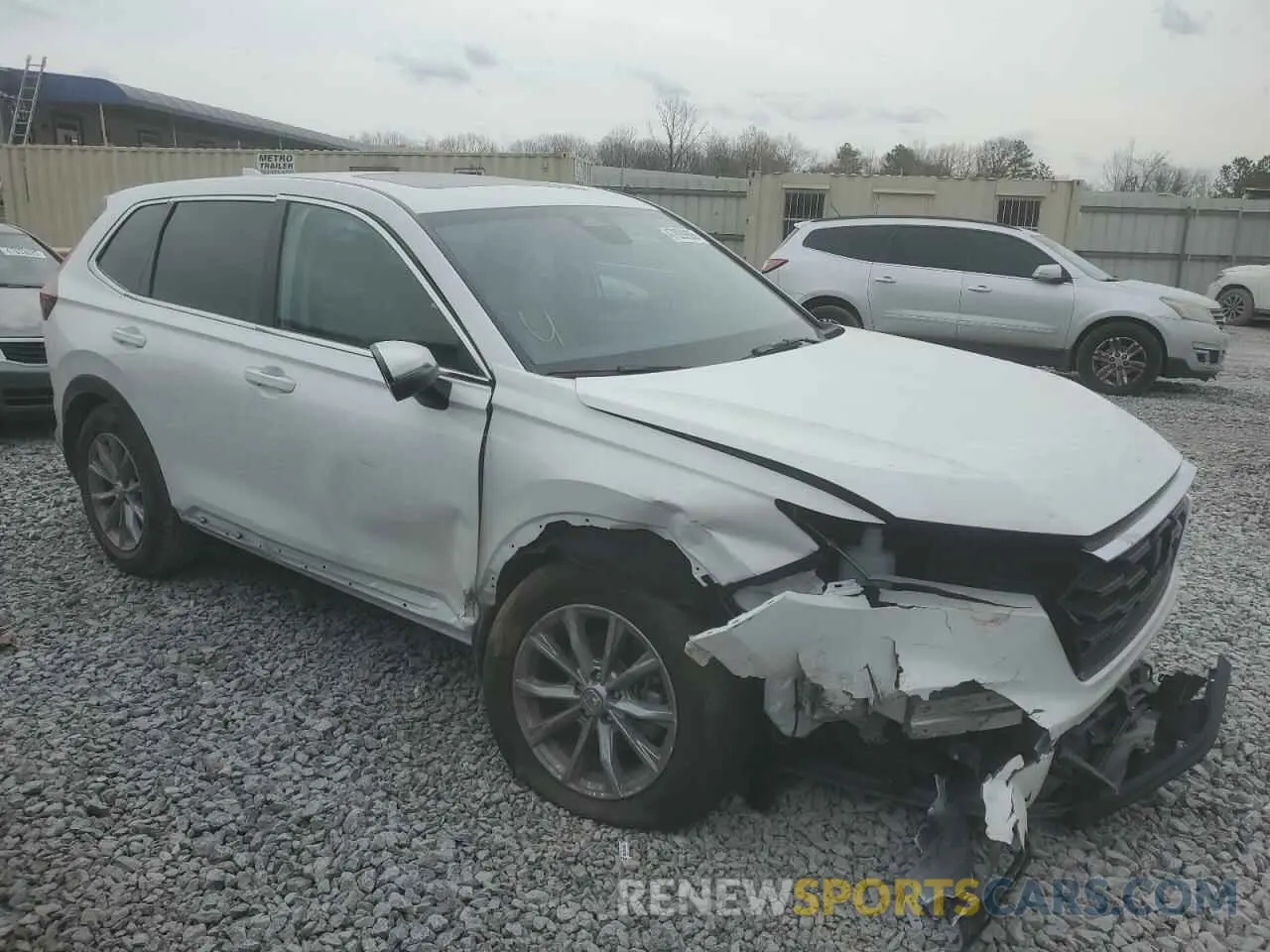 4 Photograph of a damaged car 7FARS3H46SE002273 HONDA CRV 2025