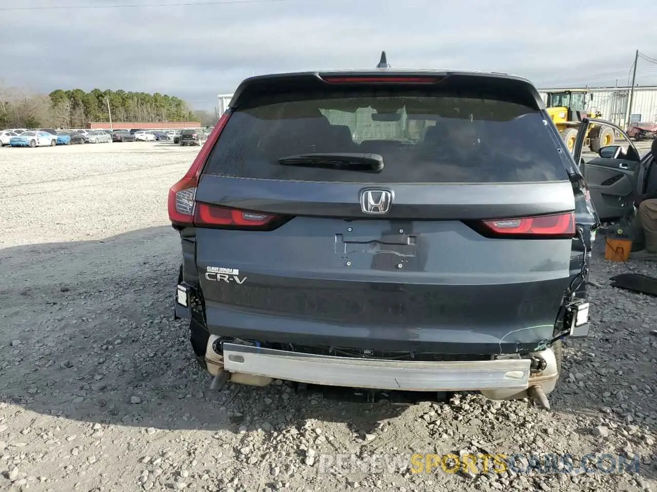 6 Photograph of a damaged car 7FARS3H74SE002203 HONDA CRV 2025