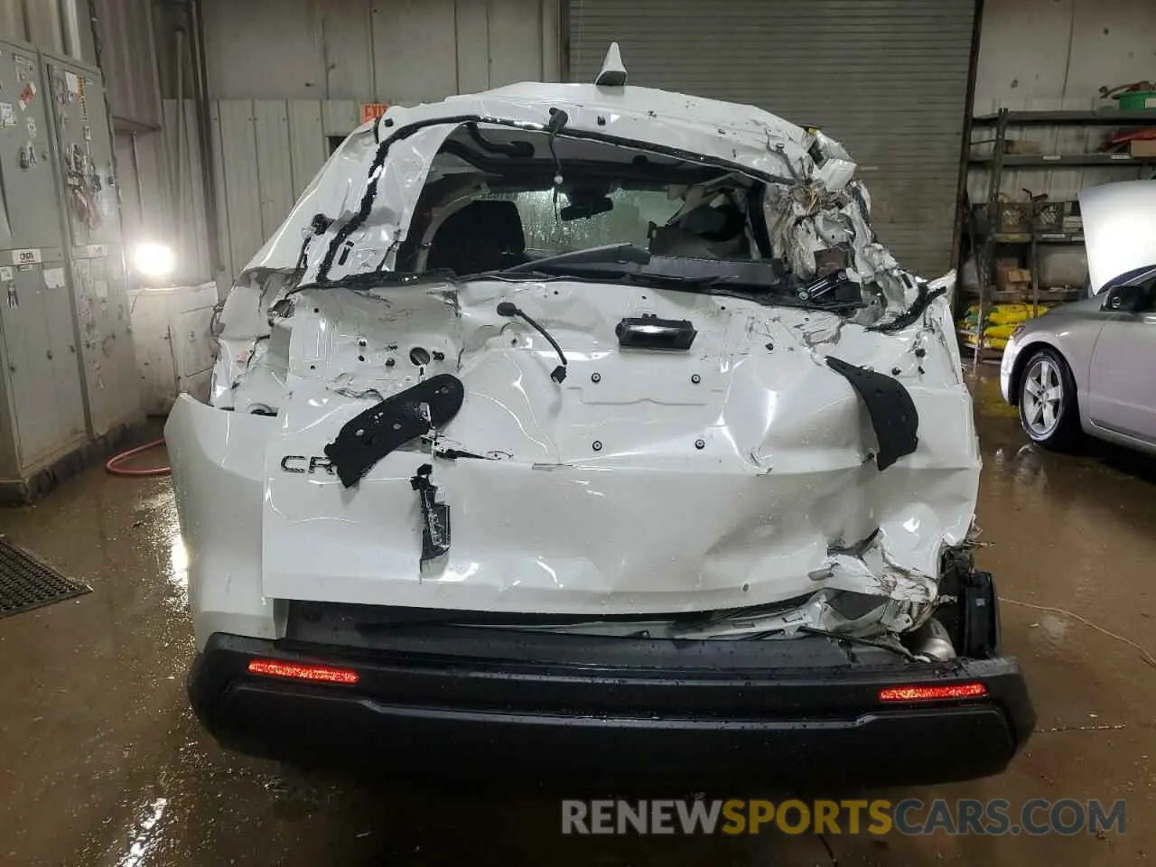 6 Photograph of a damaged car 7FARS4H42SE014958 HONDA CRV 2025