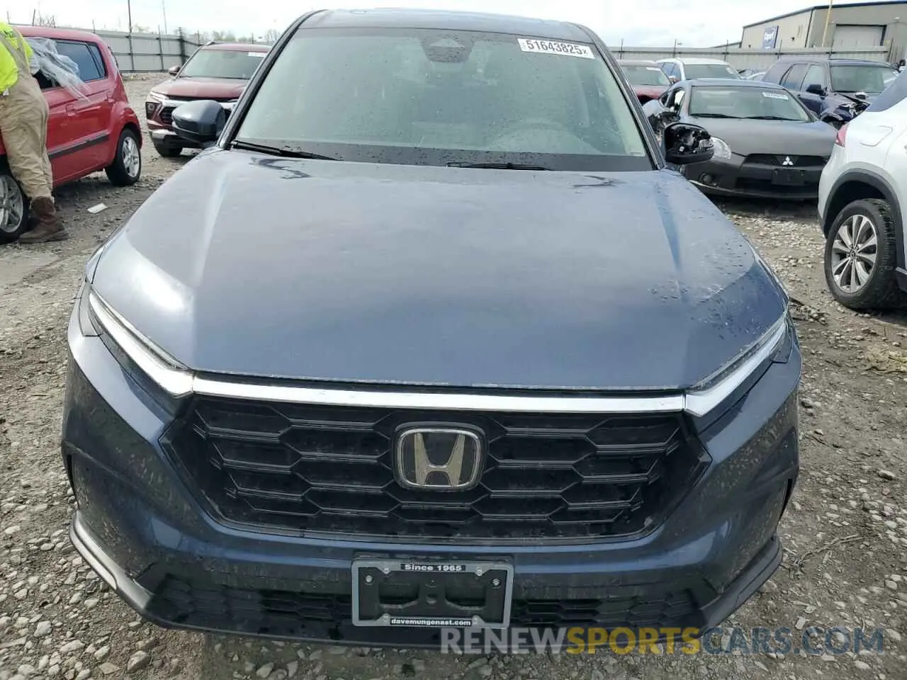 5 Photograph of a damaged car 7FARS4H44SE003413 HONDA CRV 2025