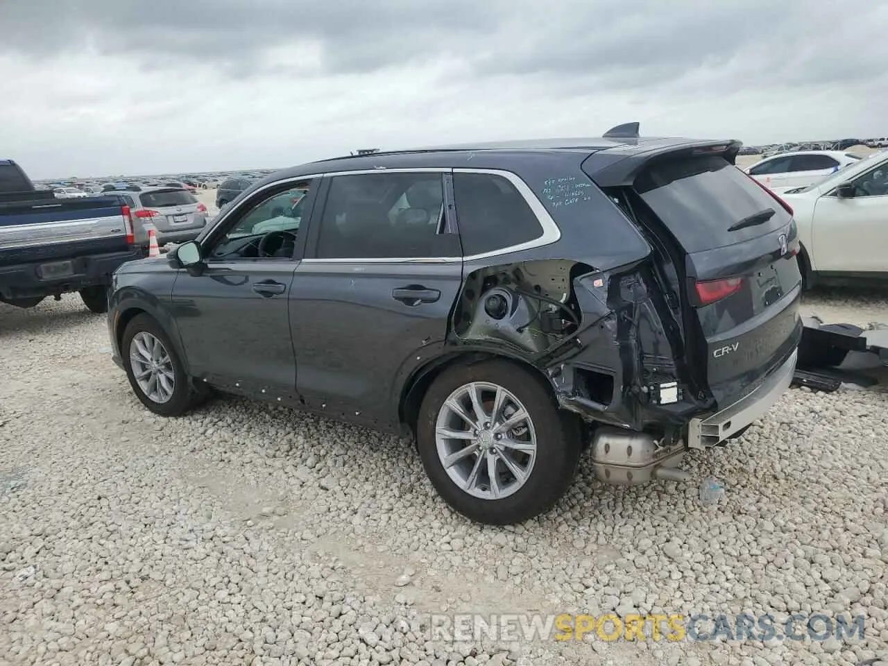 2 Photograph of a damaged car 7FARS4H46SE001257 HONDA CRV 2025