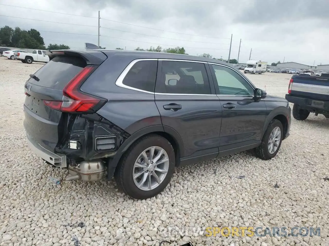 3 Photograph of a damaged car 7FARS4H46SE001257 HONDA CRV 2025