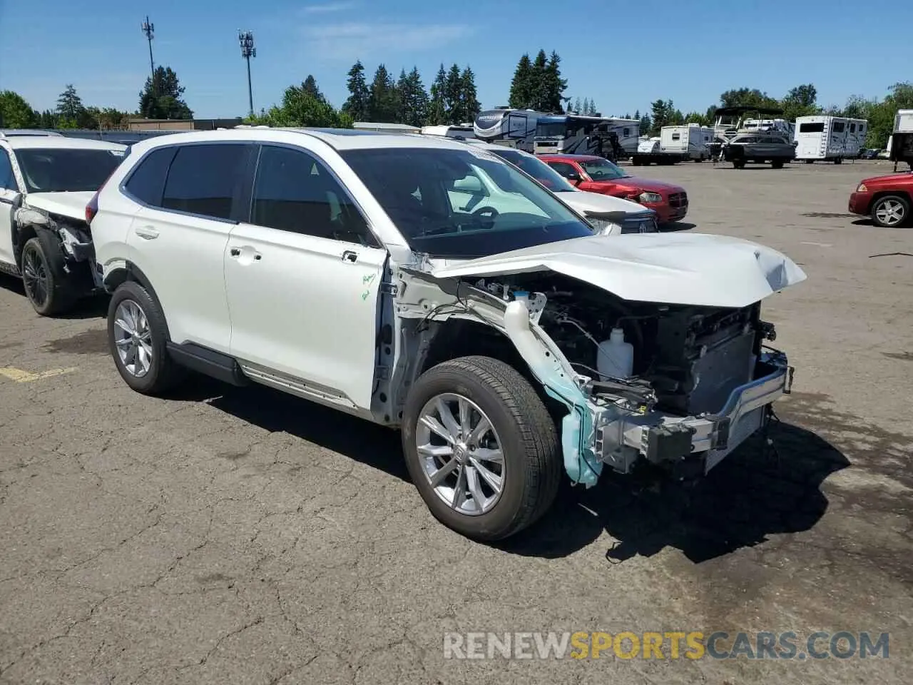 4 Photograph of a damaged car 7FARS4H47SE002661 HONDA CRV 2025