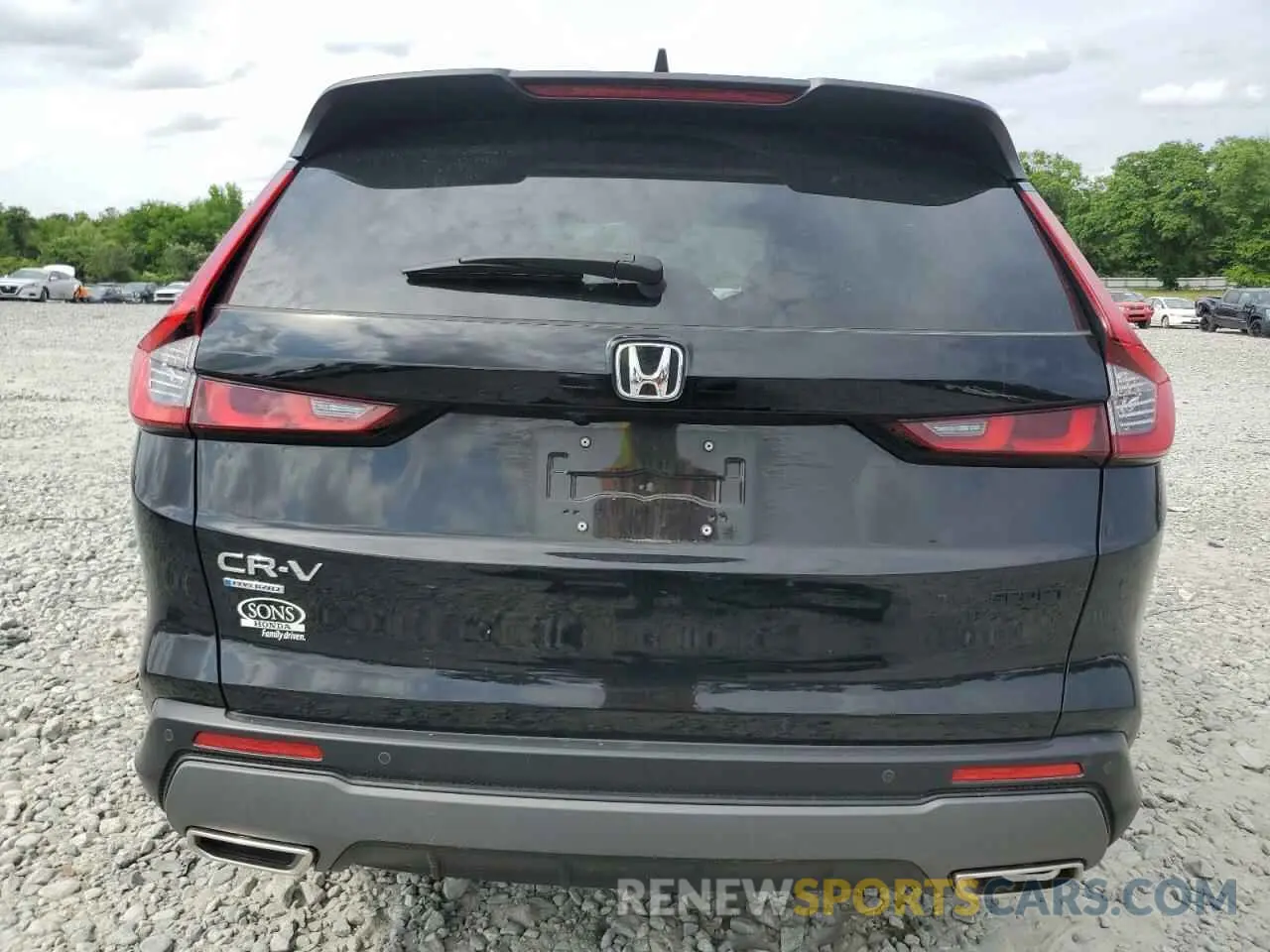 6 Photograph of a damaged car 7FARS5H84SE004957 HONDA CRV 2025