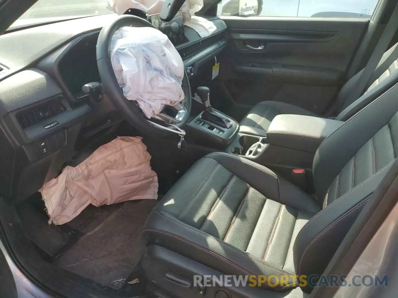7 Photograph of a damaged car 7FARS5H88SE011930 HONDA CRV 2025
