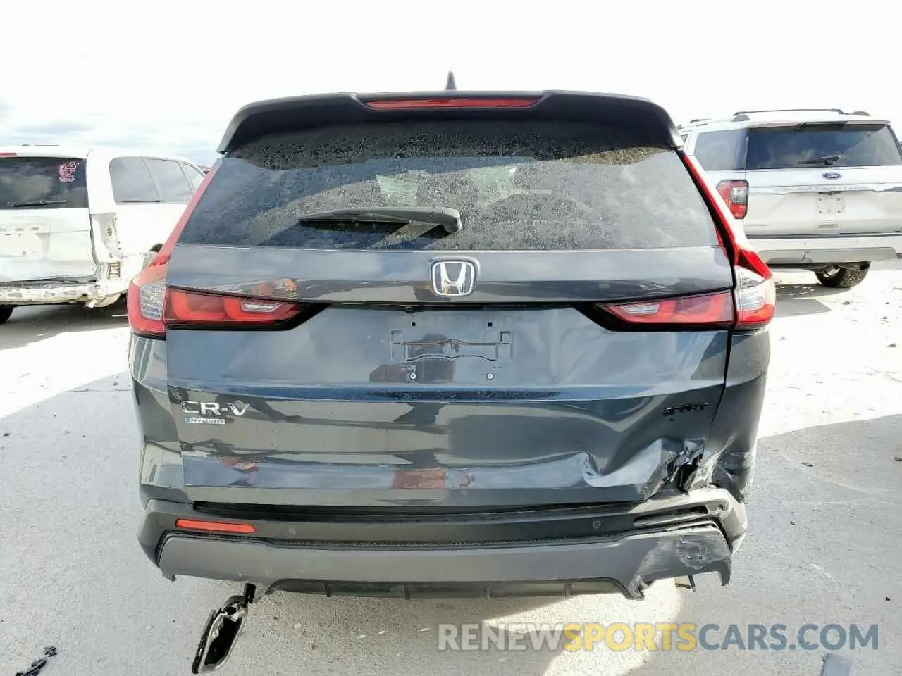 6 Photograph of a damaged car 7FARS5H88SE028095 HONDA CRV 2025