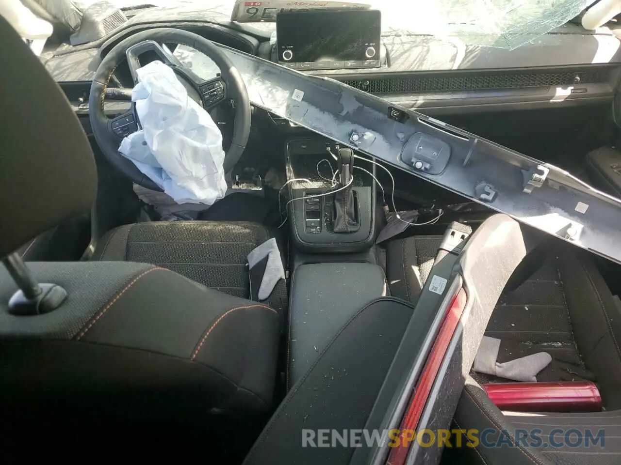 8 Photograph of a damaged car 7FARS6H57SE031422 HONDA CRV 2025