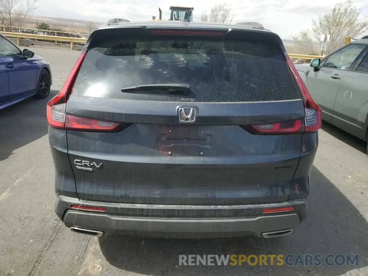 6 Photograph of a damaged car 7FARS6H83SE009038 HONDA CRV 2025