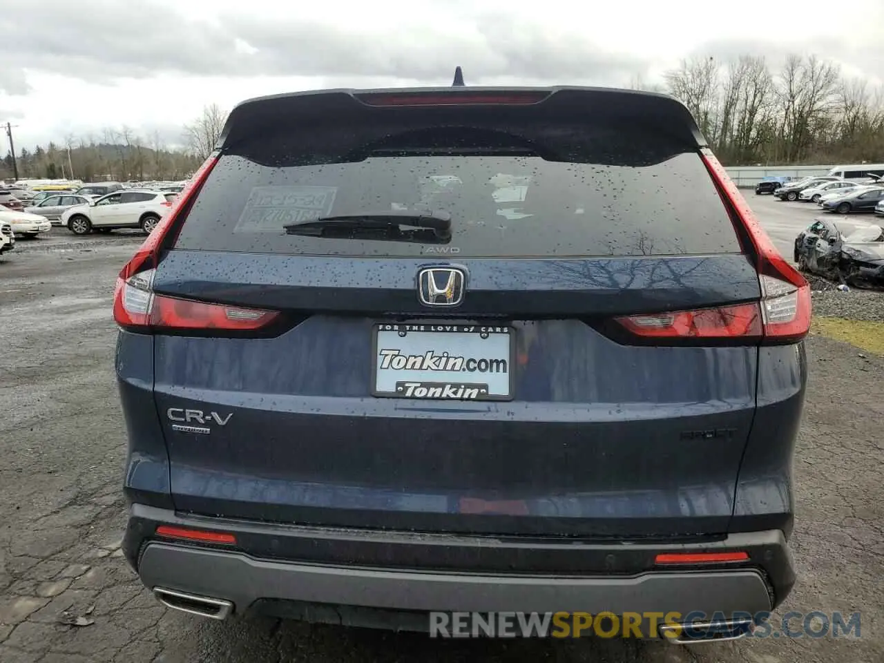 6 Photograph of a damaged car 7FARS6H83SE024378 HONDA CRV 2025