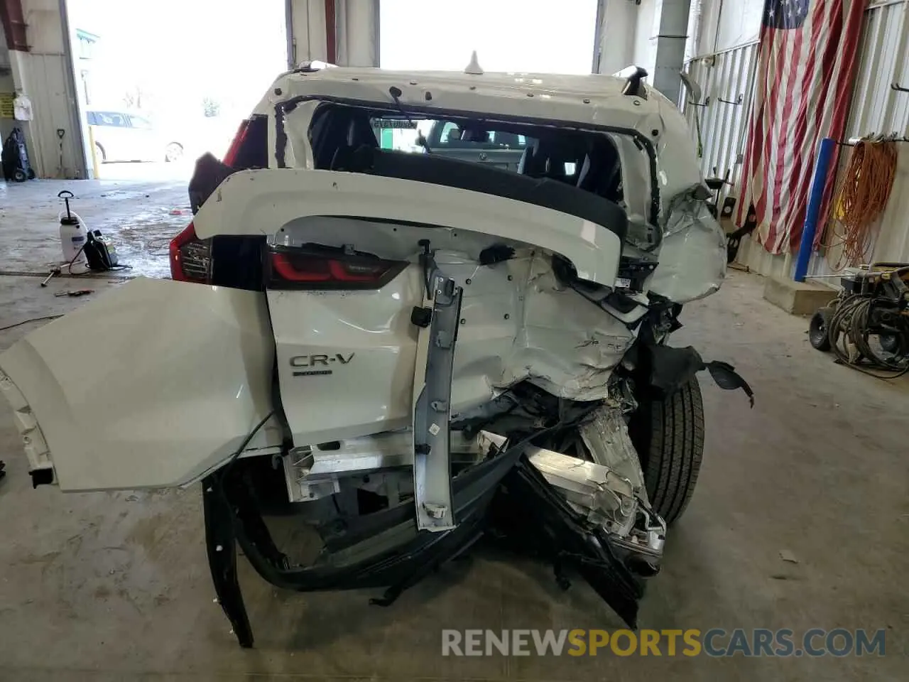 6 Photograph of a damaged car 7FARS6H8XSE086263 HONDA CRV 2025