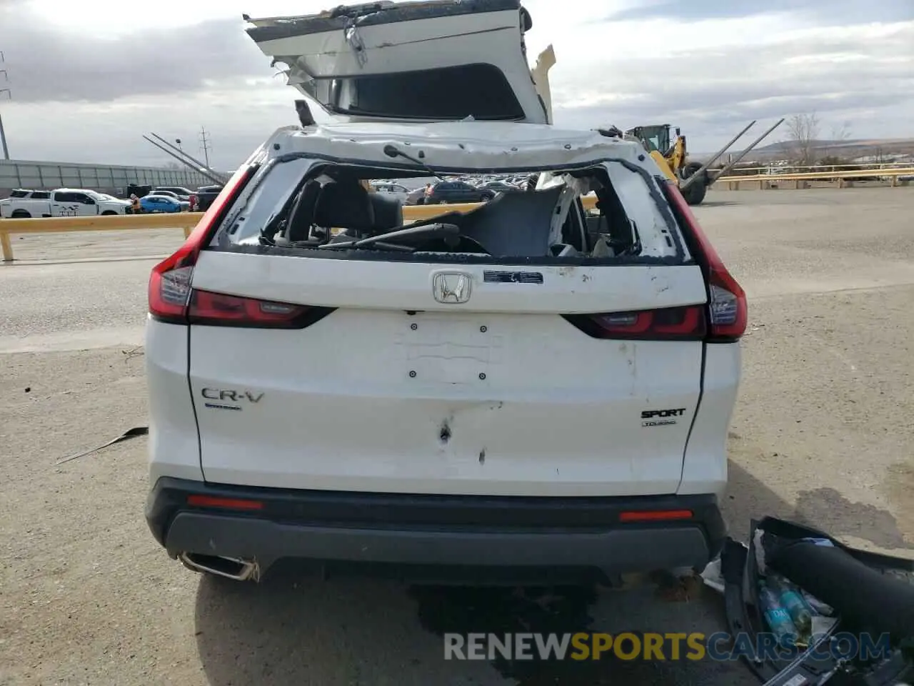 6 Photograph of a damaged car 7FARS6H90SE054401 HONDA CRV 2025