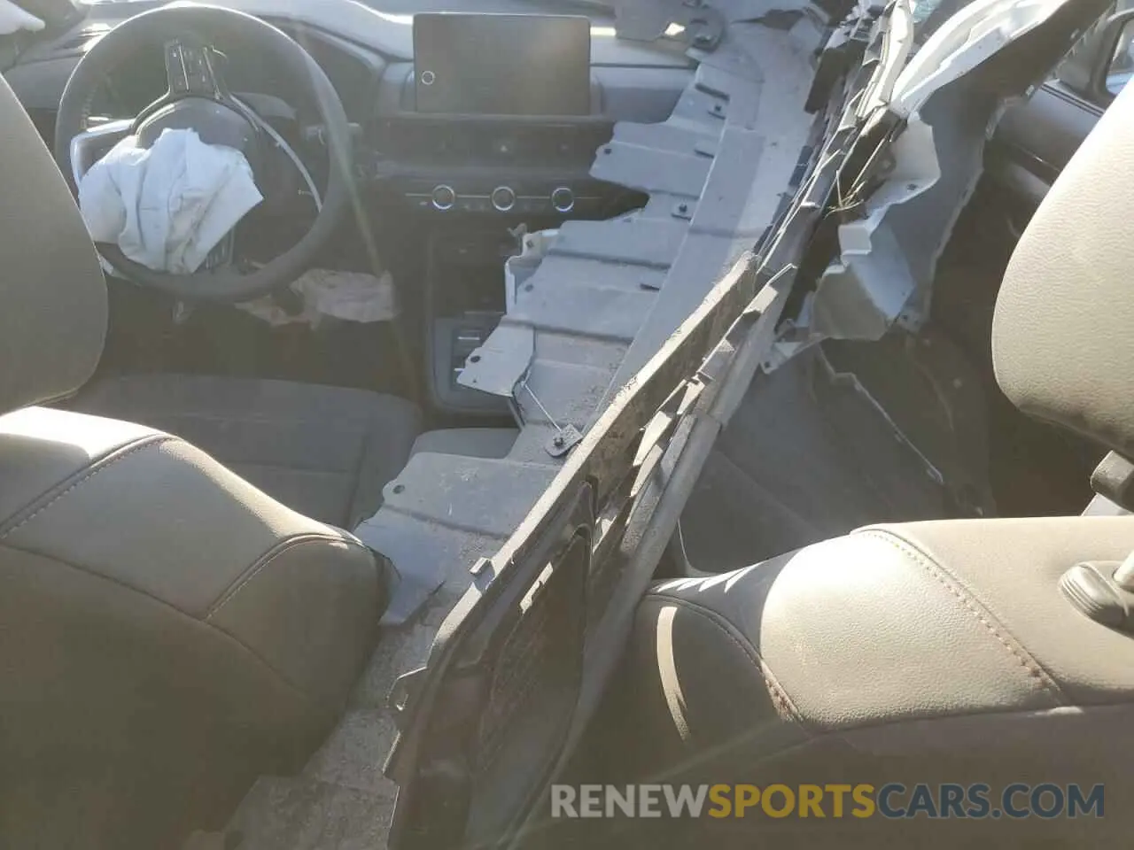 8 Photograph of a damaged car 7FARS6H90SE054401 HONDA CRV 2025