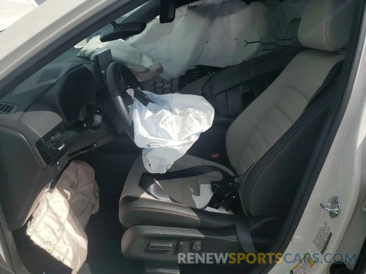 7 Photograph of a damaged car 7FARS6H92SE060362 HONDA CRV 2025