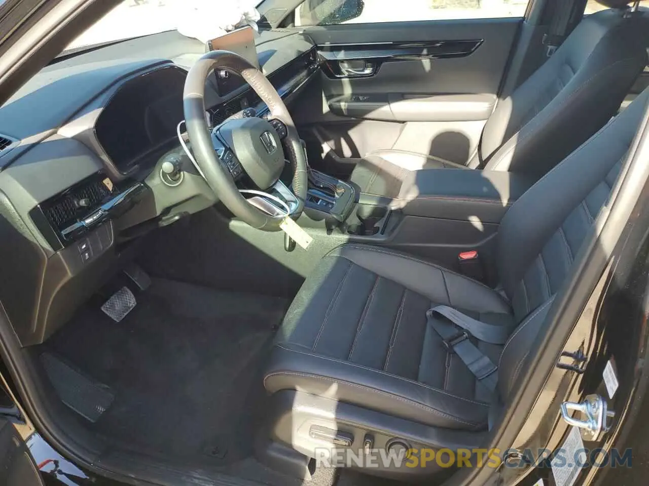 7 Photograph of a damaged car 7FARS6H97SE008791 HONDA CRV 2025