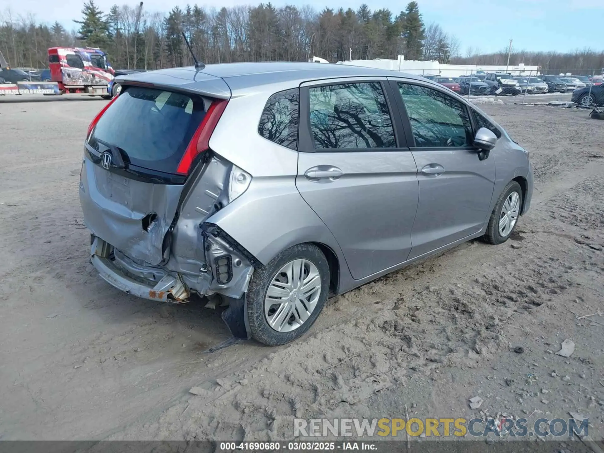 4 Photograph of a damaged car 3HGGK5G43KM726127 HONDA FIT 2019