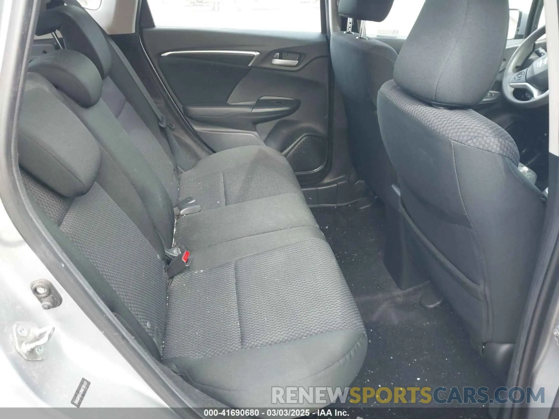 8 Photograph of a damaged car 3HGGK5G43KM726127 HONDA FIT 2019