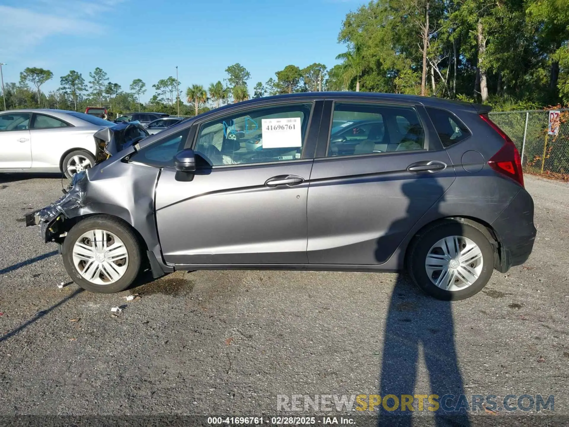 15 Photograph of a damaged car 3HGGK5H40KM721756 HONDA FIT 2019
