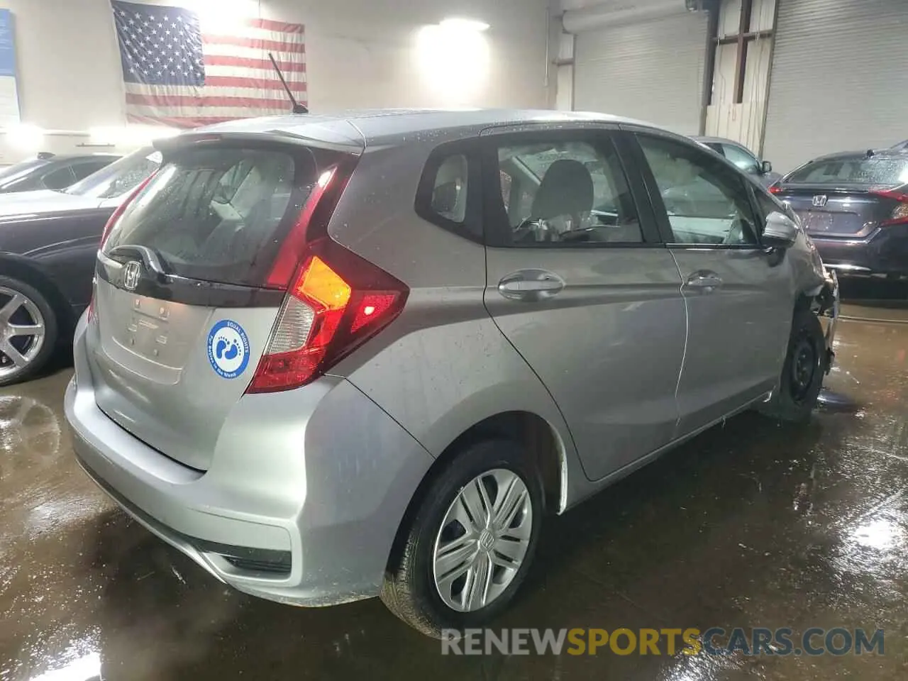 3 Photograph of a damaged car 3HGGK5H40KM723832 HONDA FIT 2019