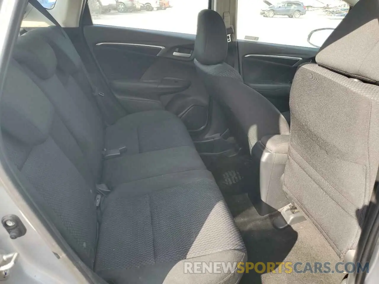 10 Photograph of a damaged car 3HGGK5H41KM712693 HONDA FIT 2019