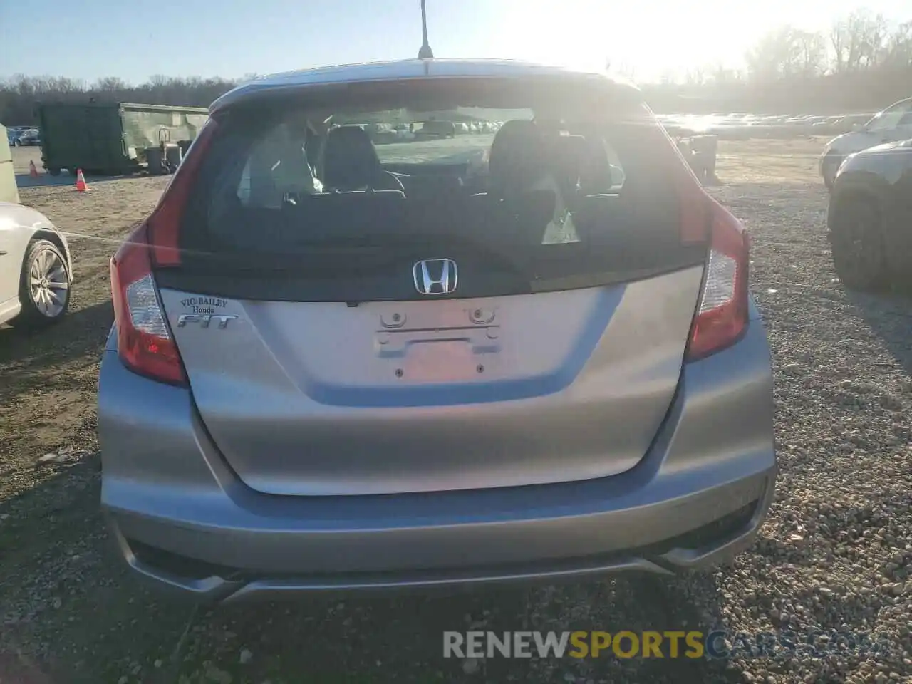 6 Photograph of a damaged car 3HGGK5H41KM725377 HONDA FIT 2019