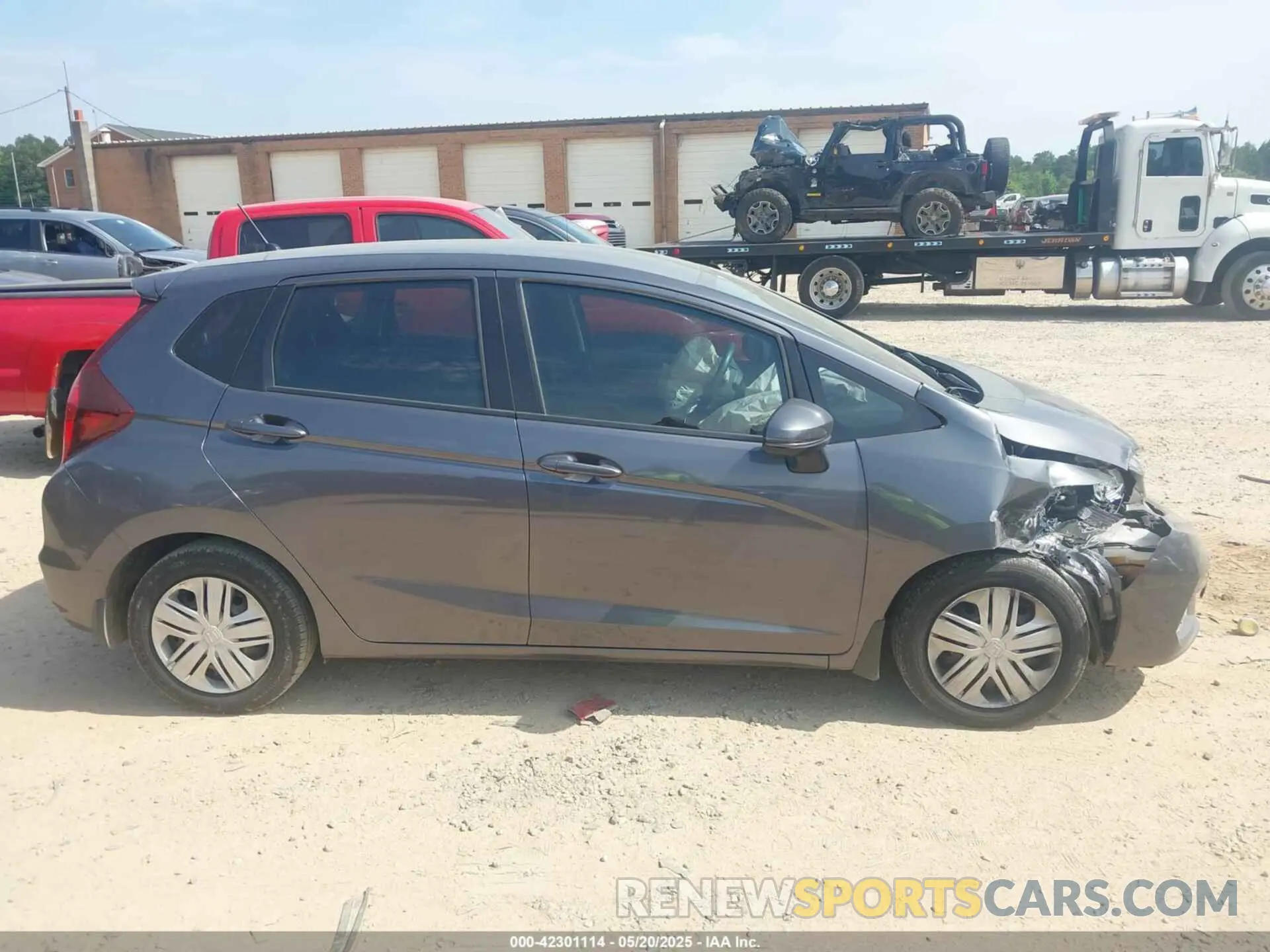 13 Photograph of a damaged car 3HGGK5H42KM711424 HONDA FIT 2019