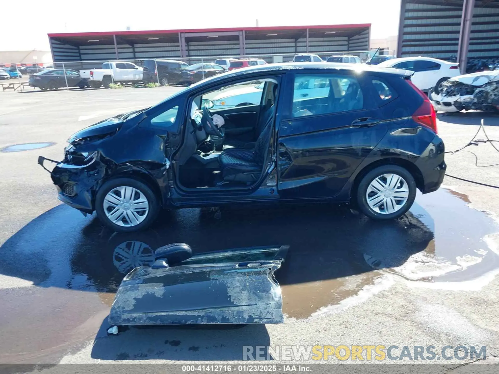 15 Photograph of a damaged car 3HGGK5H42KM718308 HONDA FIT 2019