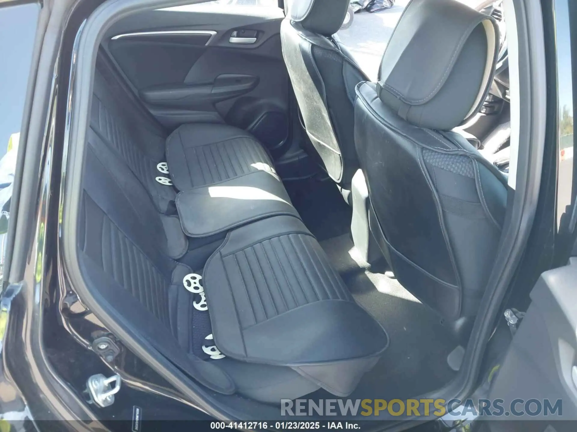 8 Photograph of a damaged car 3HGGK5H42KM718308 HONDA FIT 2019