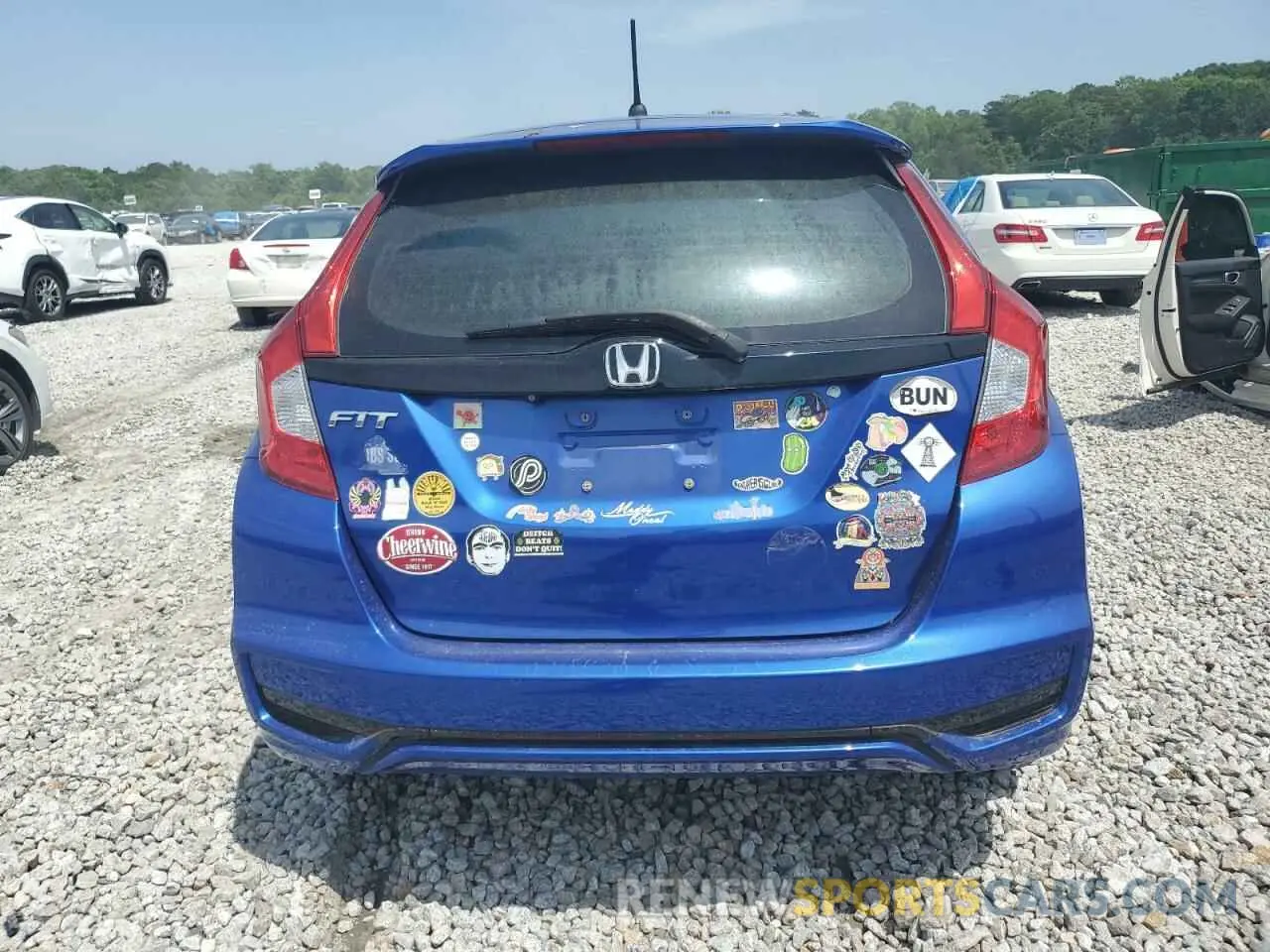 6 Photograph of a damaged car 3HGGK5H42KM742124 HONDA FIT 2019
