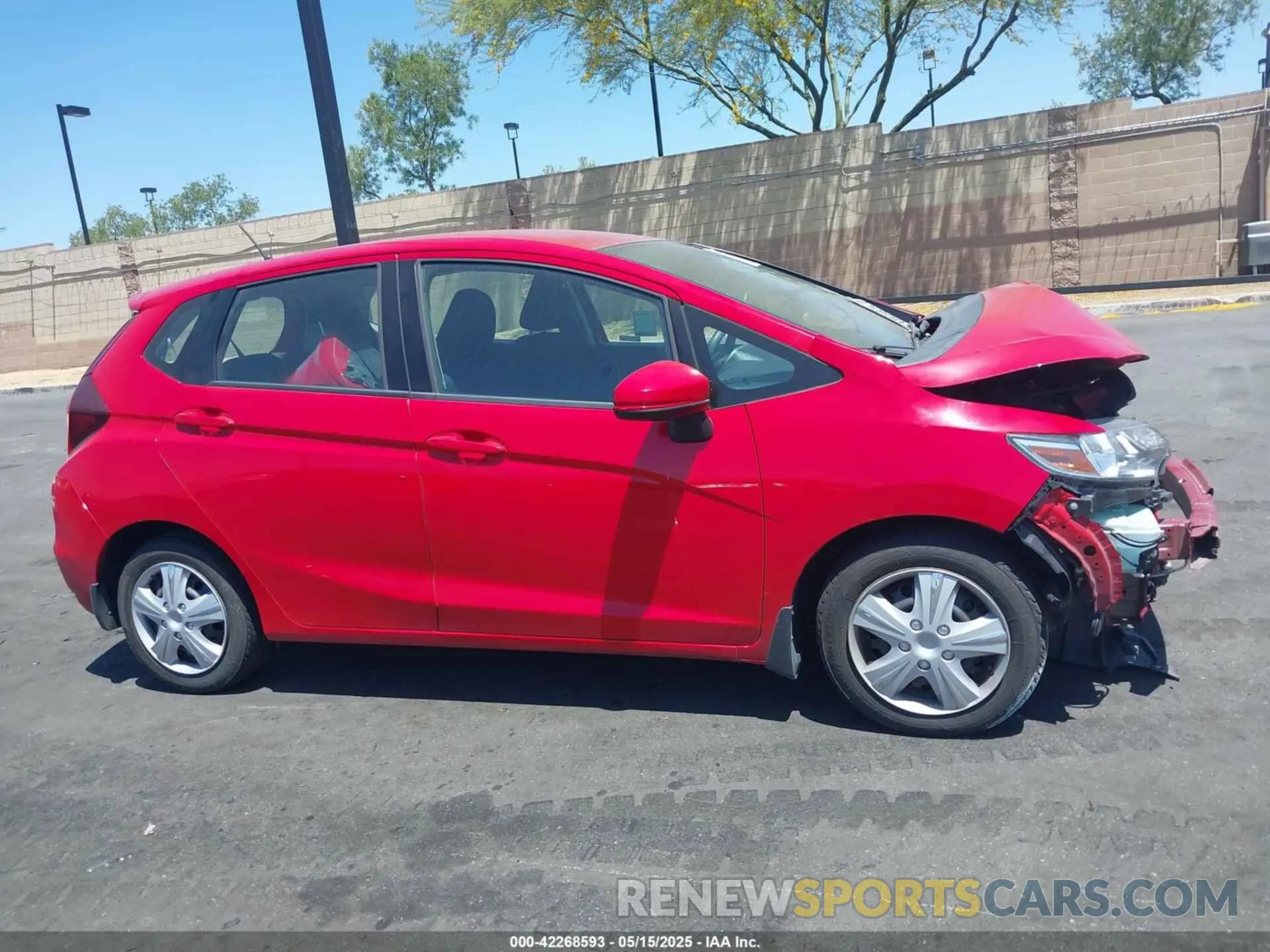 14 Photograph of a damaged car 3HGGK5H42KM742771 HONDA FIT 2019