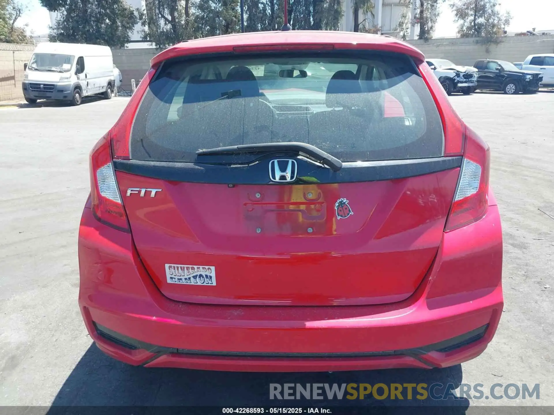 17 Photograph of a damaged car 3HGGK5H42KM742771 HONDA FIT 2019