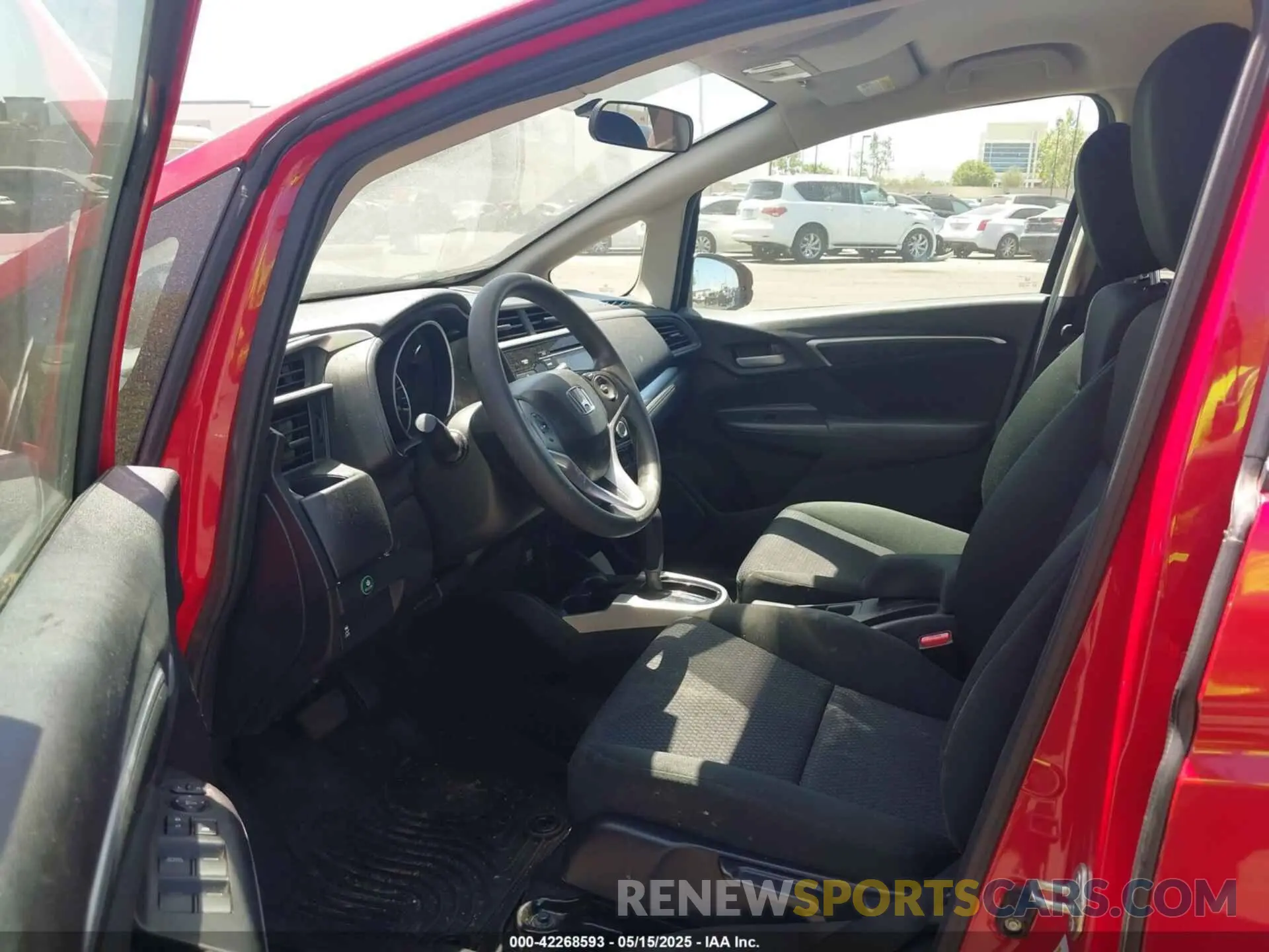 5 Photograph of a damaged car 3HGGK5H42KM742771 HONDA FIT 2019