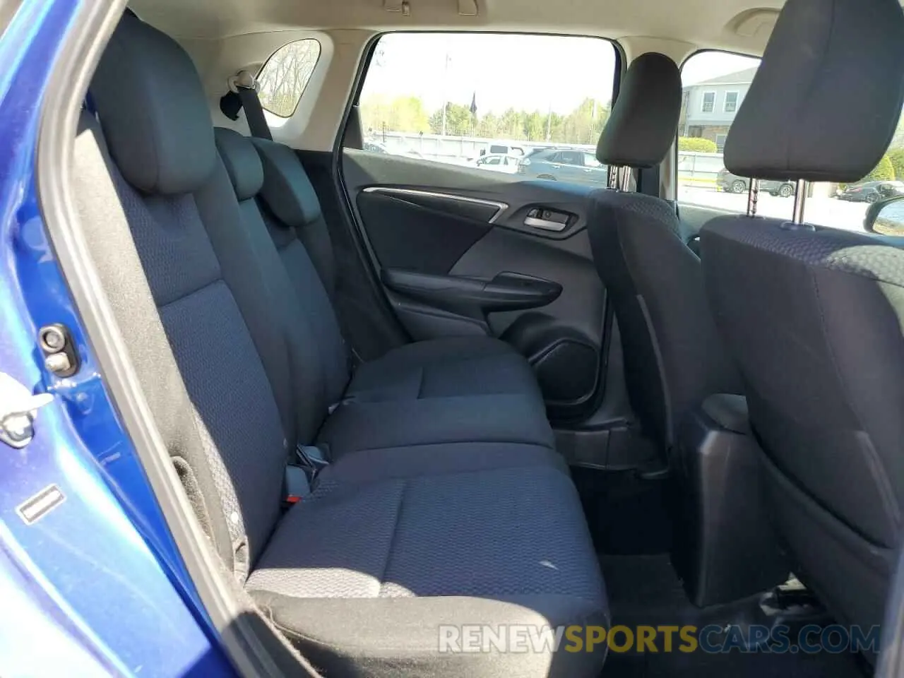 10 Photograph of a damaged car 3HGGK5H42KM743371 HONDA FIT 2019