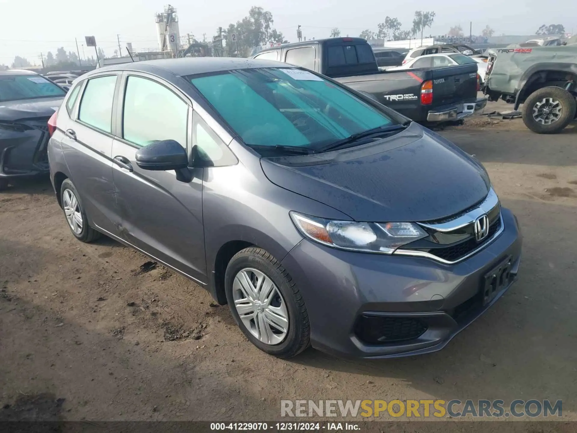 1 Photograph of a damaged car 3HGGK5H42KM746366 HONDA FIT 2019