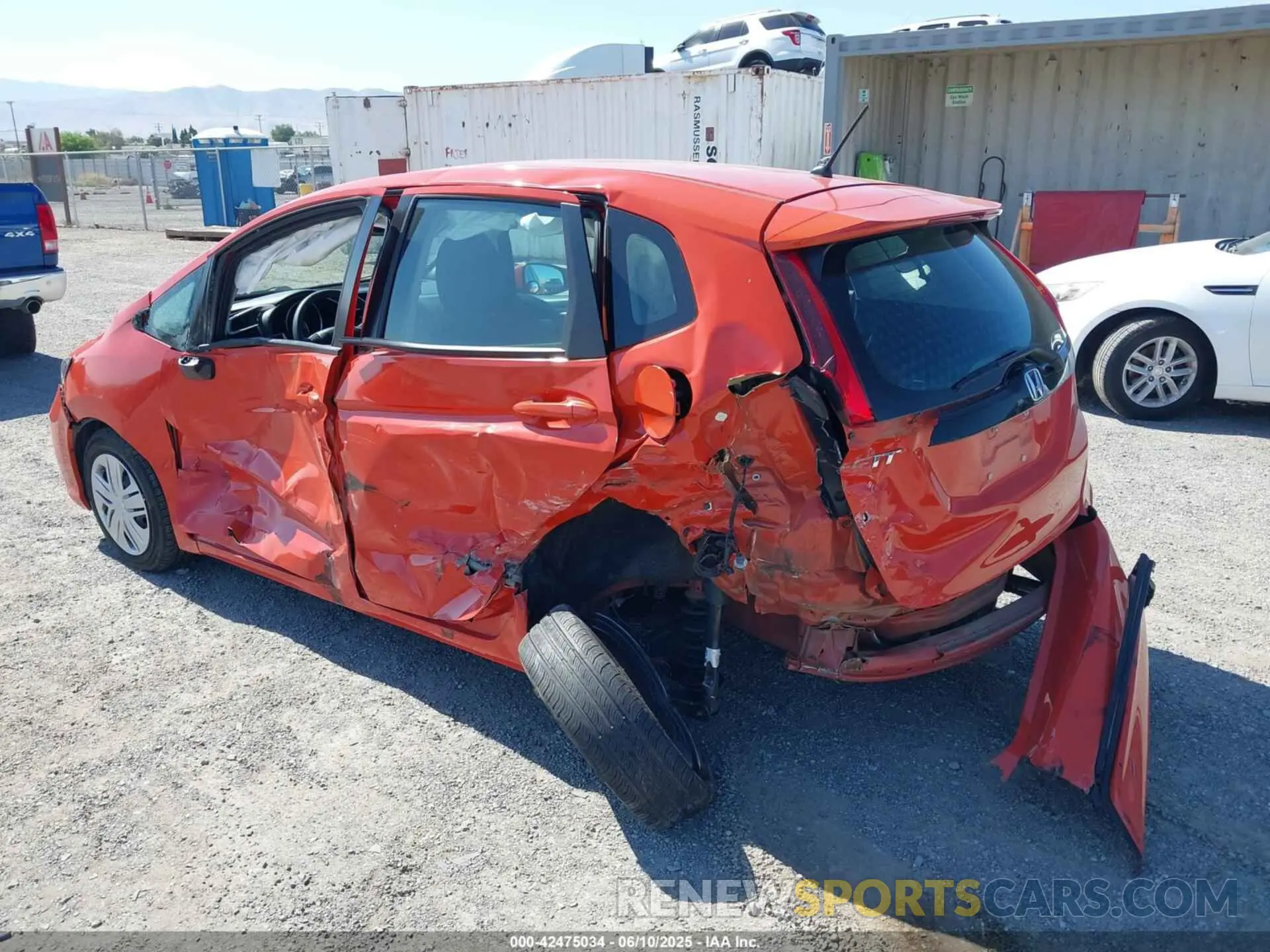 3 Photograph of a damaged car 3HGGK5H43KM705910 HONDA FIT 2019